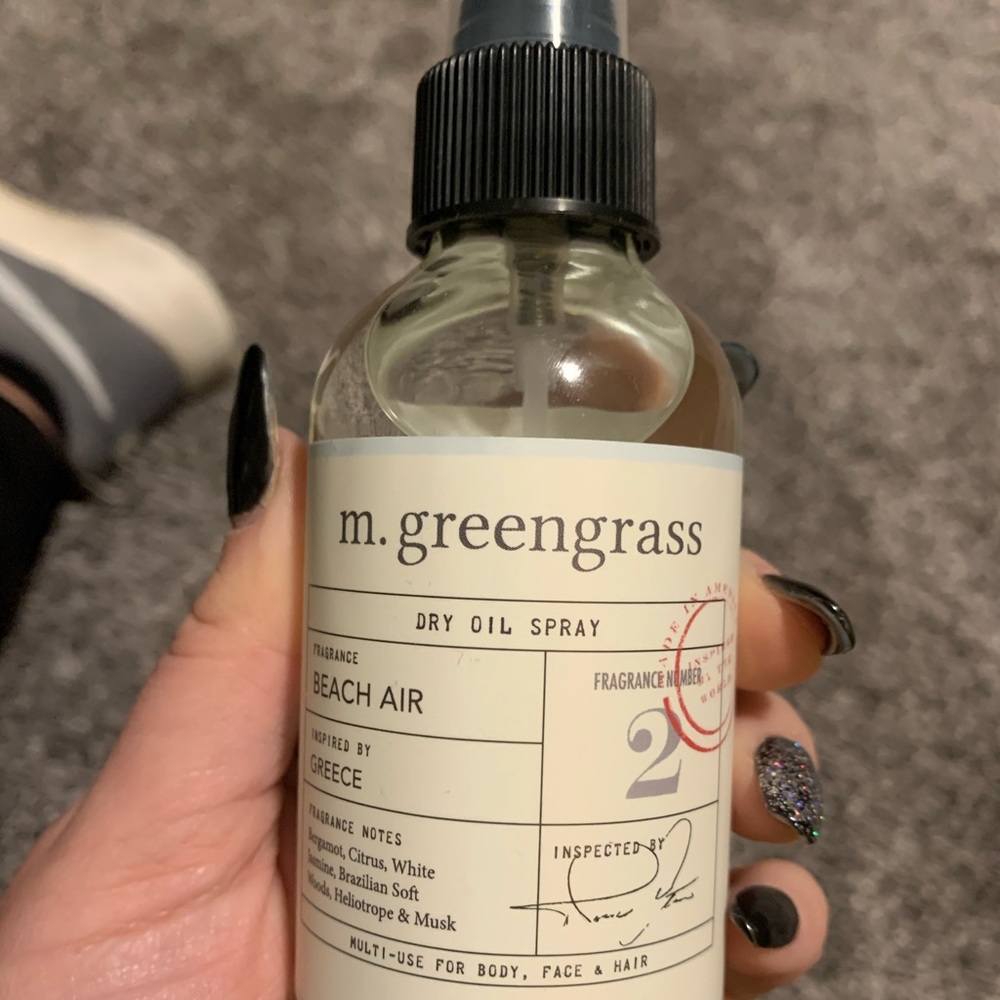 M.greengrass dry oil stay.